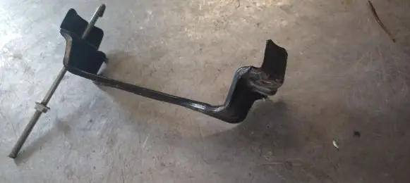 Nissan Qashqai Battery bracket 