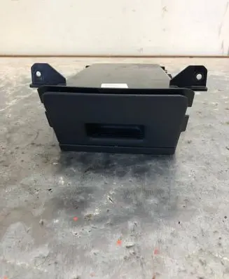 Volkswagen Touran III Glove box 5TA861801