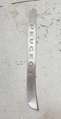 Peugeot 3008 I Front sill trim cover