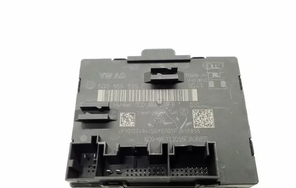 Audi A3 S3 8V Door control unit/module 5Q0959595E