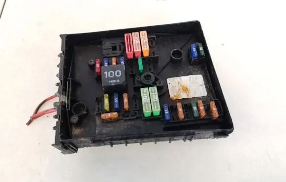 Volkswagen Jetta V Fuse box set 1k0937125a