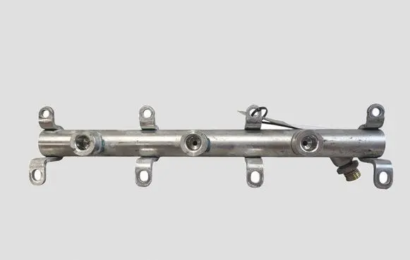 Audi Q5 SQ5 FY Fuel main line pipe 06M133315L