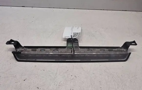 Volvo V70 Third/center stoplight 8658948
