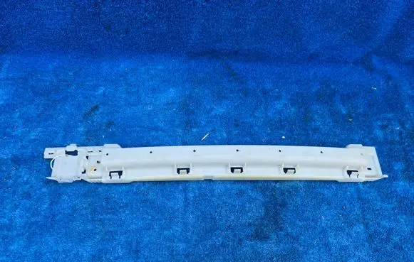 Mini Cooper Countryman F60 Rear bumper mounting bracket 7401870