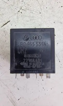 Volkswagen Golf IV Window wiper relay 4B0955531A