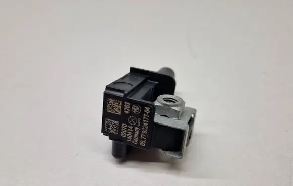 BMW X3 F25 Airbag deployment crash/impact sensor 9224177