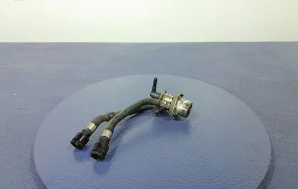 BMW 7 G11 G12 Fuel injector 8579894