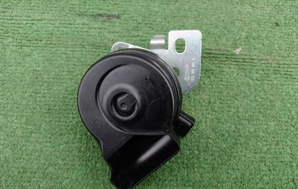 Volkswagen Tiguan Horn signal 5QS951223 571951206D 571951182D
