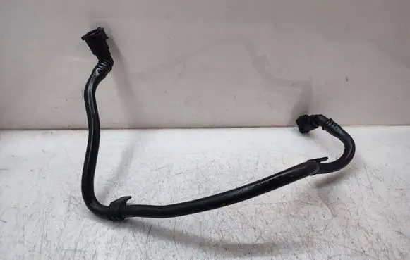 Volvo V40 Breather/breather pipe/hose 31338885