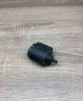 BMW 5 E39 Light switch 530893 8363683