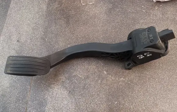 Citroen C4 I Accelerator throttle pedal 9651270280 0280755043