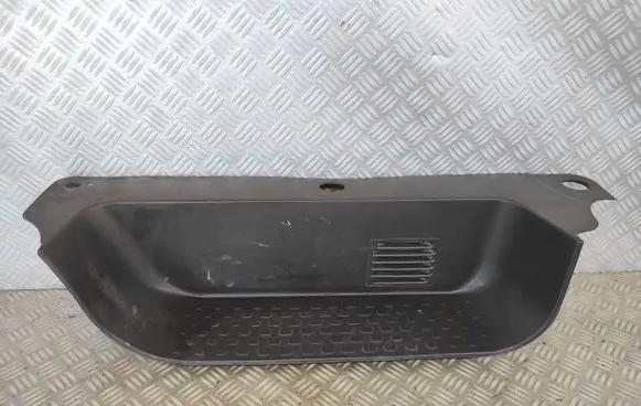 Front sill trim cover