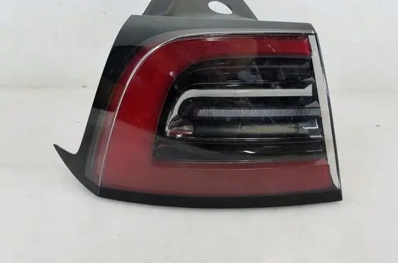 Rear/tail lights