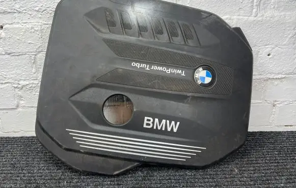 BMW 5 G30 G31 Engine cover (trim) 8571320 14389712