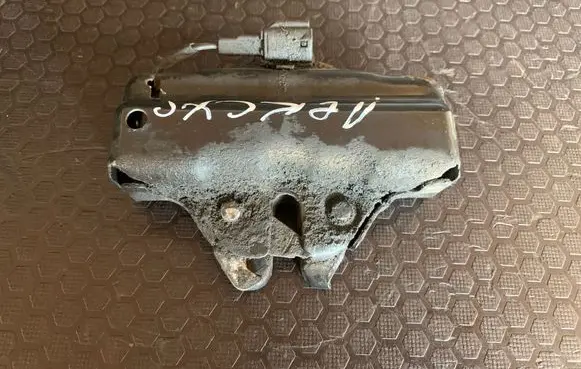 Lexus RX 330 - 350 - 400H Tailgate/trunk/boot lock/catch/latch