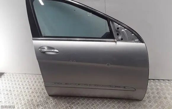 Mercedes-Benz R W251 Front door 