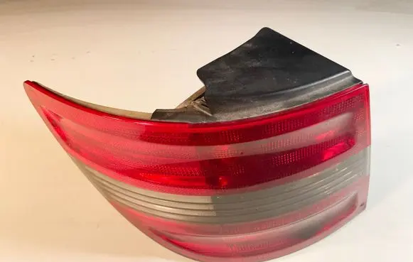 Mercedes-Benz B W245 Rear/tail lights A1698202564