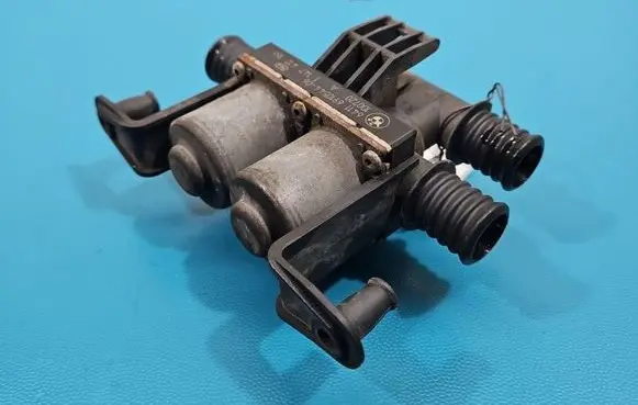 BMW X6 E71 Coolant heater control valve 6910544 IMPRK1542100