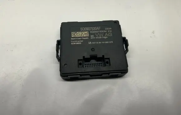 Volkswagen Golf VII Gateway control module 5Q0907530AF