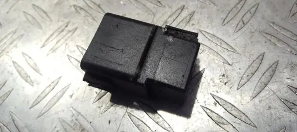 Glow plug pre-heat relay