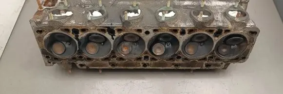 BMW 5 E34 Engine head 1708843