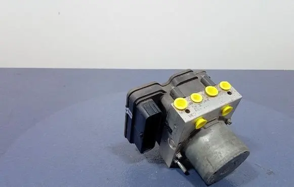 Maserati Levante ABS Pump 670035286