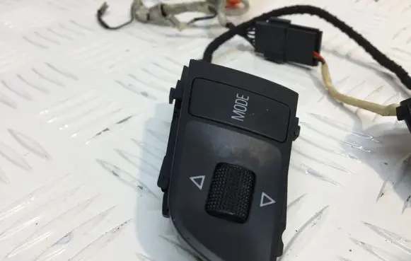 Audi A6 S6 C6 4F Steering wheel buttons/switches 4F0951527C 4F0951527D