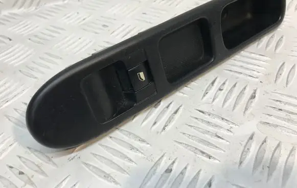 Peugeot 307 Electric window control switch 96351625XT