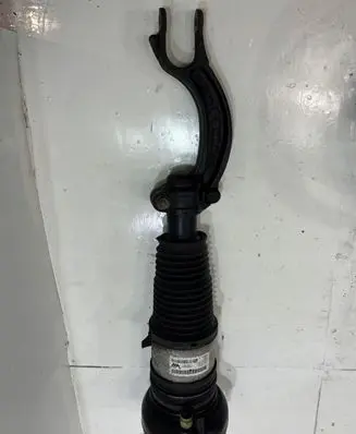 Audi A8 S8 D4 4H Front shock absorber/damper 4H0616039AQ. | 68475634065313,203
