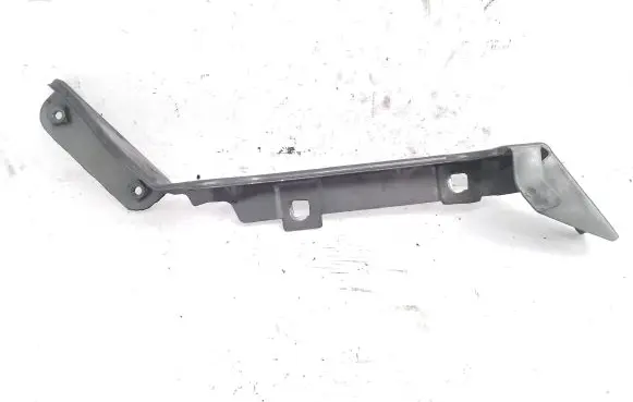 Opel Vivaro Fender mounting bracket