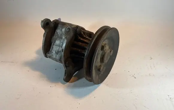 BMW 3 E36 Power steering pump 1141039 6071123 7681955231