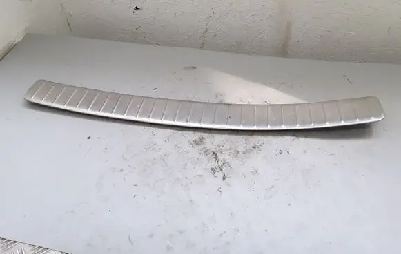 Mercedes-Benz ML W164 Trunk/boot sill cover protection A1648850016