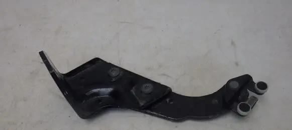 Mercedes-Benz Vito Viano W447 Sliding door lower roller guide/hinge A4477601547