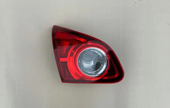 Nissan Qashqai Tailgate rear/tail lights 26559JD85A