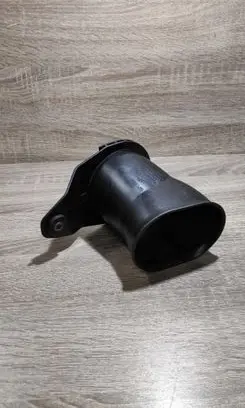 BMW 5 E60 E61 Air intake duct part 779241701 13717792417