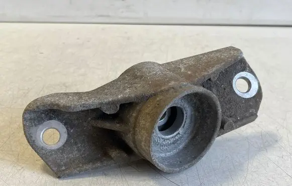 Polestar 2 Front shock absorber mounting bracket 32346750