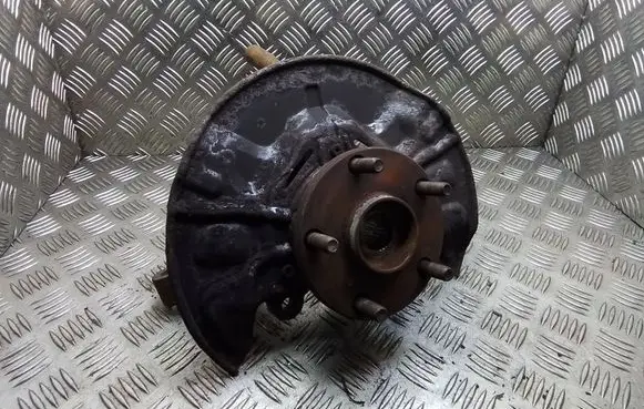 Toyota Avensis T250 Front wheel hub