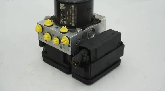 Skoda Octavia Mk2 (1Z) ABS Pump 1K0614517CB 1K0907379AT