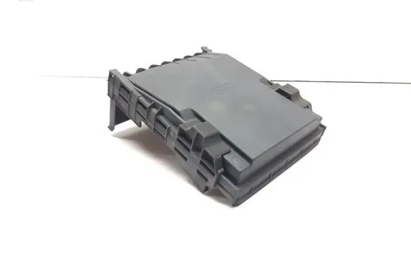 Volkswagen PASSAT CC Fuse box cover 1K0937132F 1K0937132G
