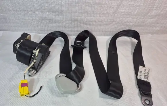 Volkswagen Caddy Front seatbelt 2K5857805 B150911X05701 265710N