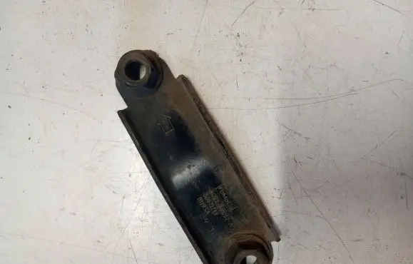 Volvo XC60 Engine mount bracket 6G926P082AB 30671219 2910