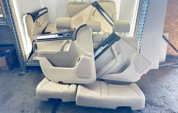 Volkswagen Touareg II Interior set 8K0881183A 8K0881183