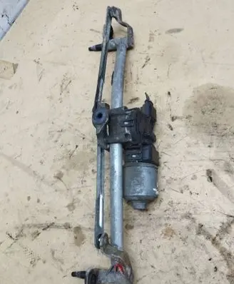 Volkswagen Polo Front wiper linkage and motor 0390241524 6Q1955119A