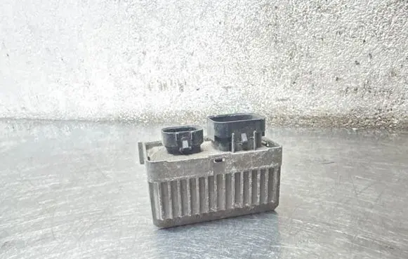 Opel Insignia A Glow plug pre-heat relay 55563423