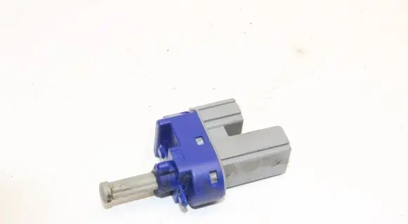 Mazda 3 II Brake pedal sensor switch