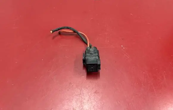 BMW X3 G01 Coolant fan relay 9207913