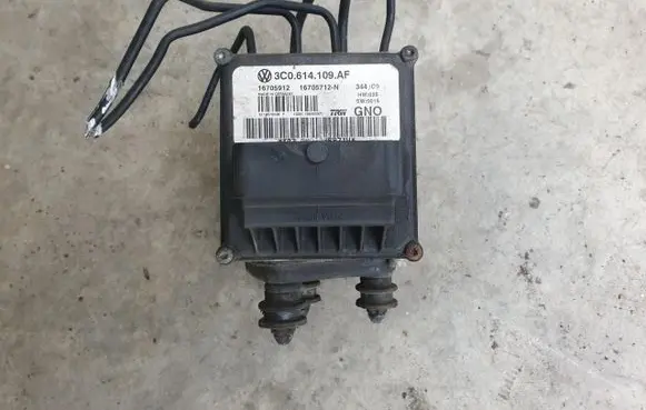 Volkswagen PASSAT B6 ABS Pump 3C0614109AF