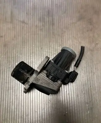 Renault Captur EGR valve H8200129863 147105308R 703435030