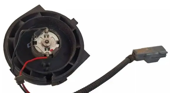 Volvo XC70 Engine control unit/module fan 8666595