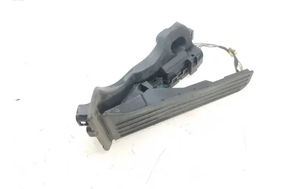 Volkswagen PASSAT B7 Accelerator throttle pedal 1K1723503AP 6PV01103906